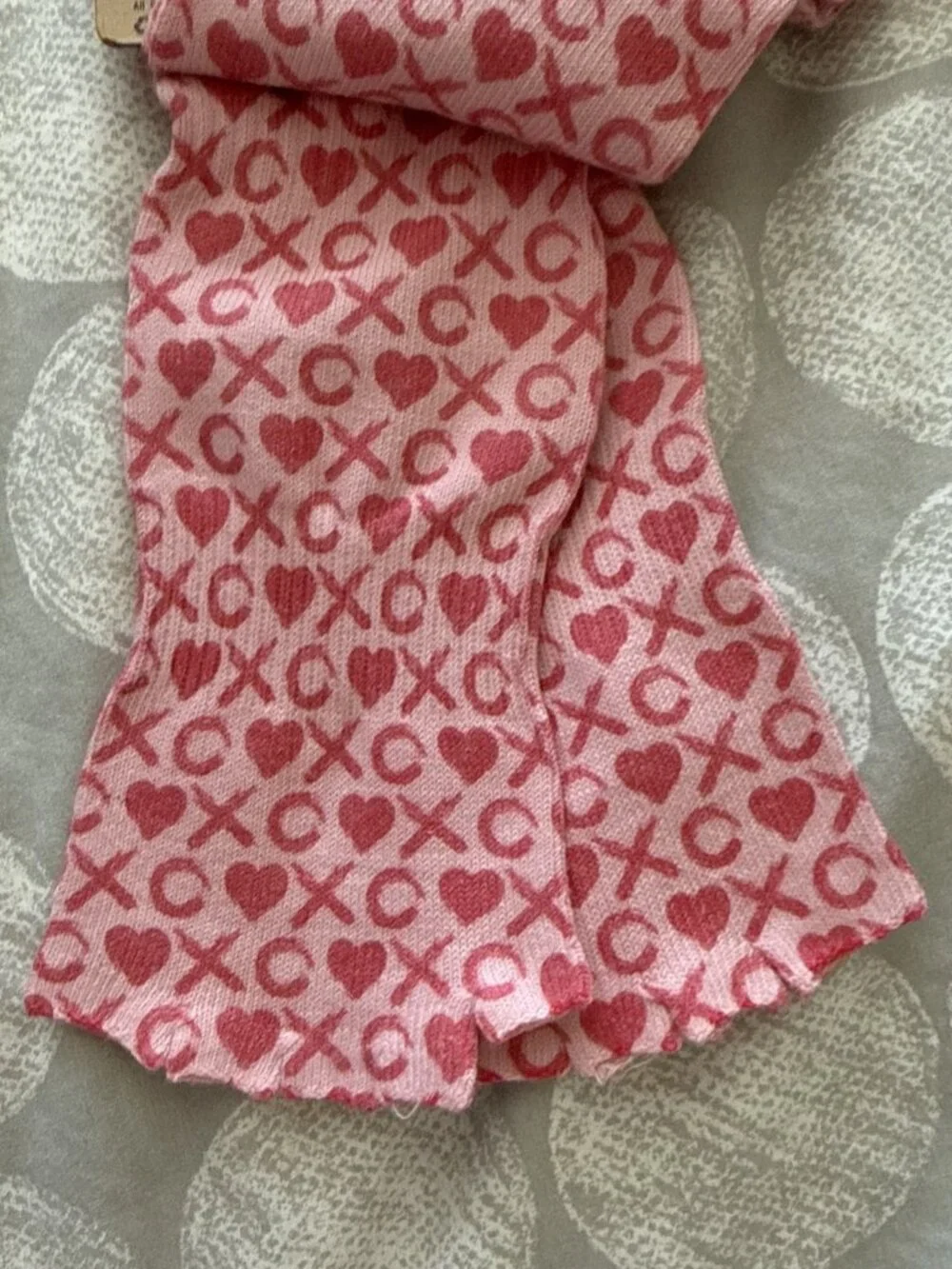 NWT Toesox Scrunch Knee High Half Toe Grip Socks Hugs + Kisses Sz Small